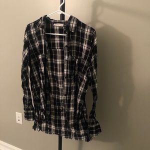 A&F black and white checkered shirt